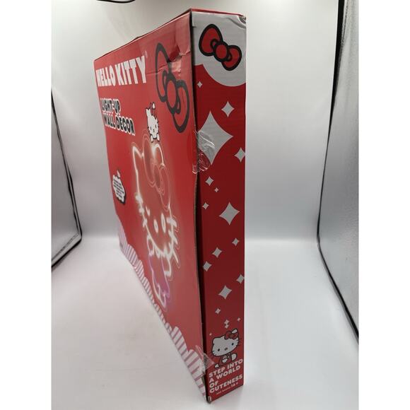 Hello Kitty Medium Light Up LED USB Wall Decor NEW - RARE FIND - Picture 3 of 9